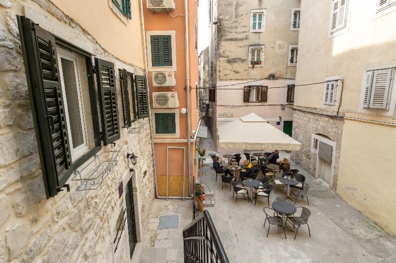 Guesthouse Imperator Split Exterior foto
